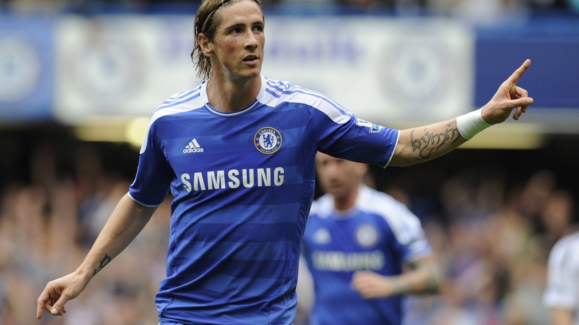 “性能巨兽：顶级豪车的速度狂潮”，性能车速度可以爆表的车