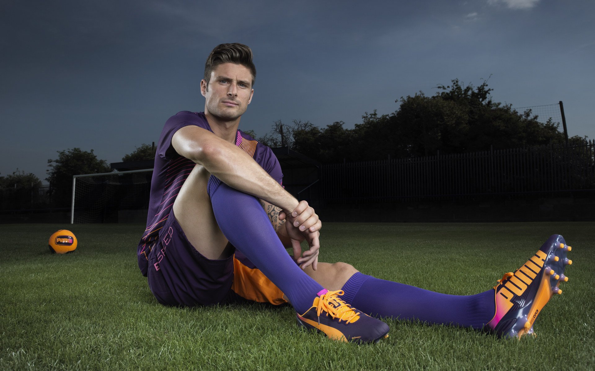 德甲火热，球迷盛赞比赛环境，2021德甲用球